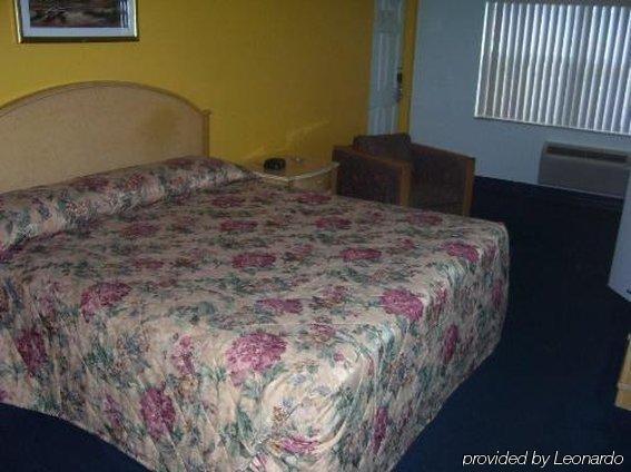 Atlantic Inn Indian Harbour Beach Стая снимка